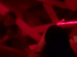 بچه قرار دادن نوزاد سایت سوپر سکسی روی من و شروع به messing اطراف با آن